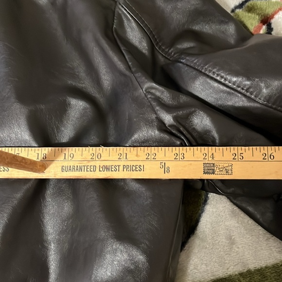 Vintage Aberdeen size 46 leather flight jacket with pho fur collar and liner. - Picture 3 of 9